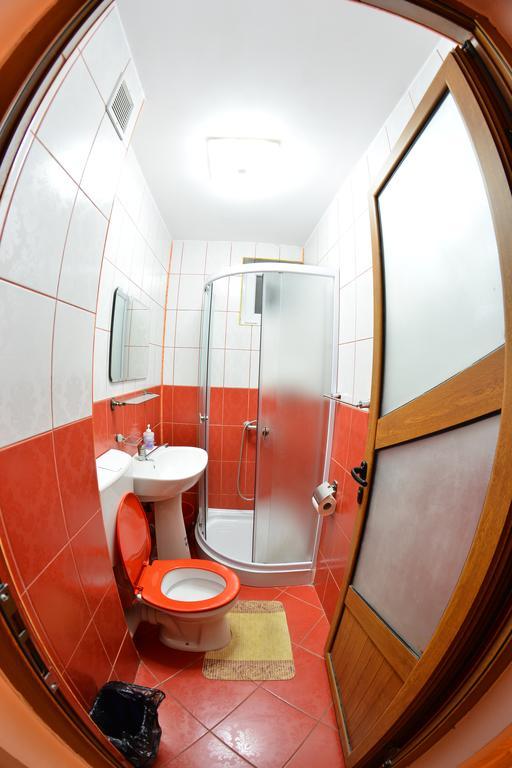 Pensiunea Deea Băile Herculane エクステリア 写真
