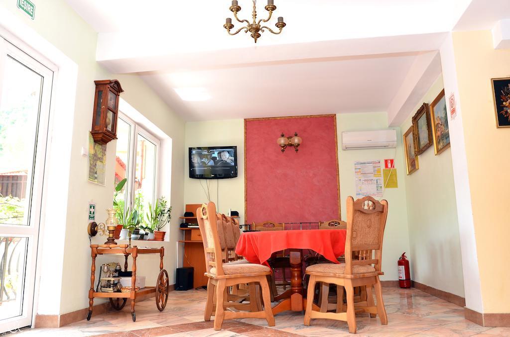 Pensiunea Deea Băile Herculane エクステリア 写真