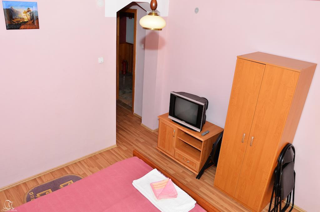 Pensiunea Deea Băile Herculane エクステリア 写真